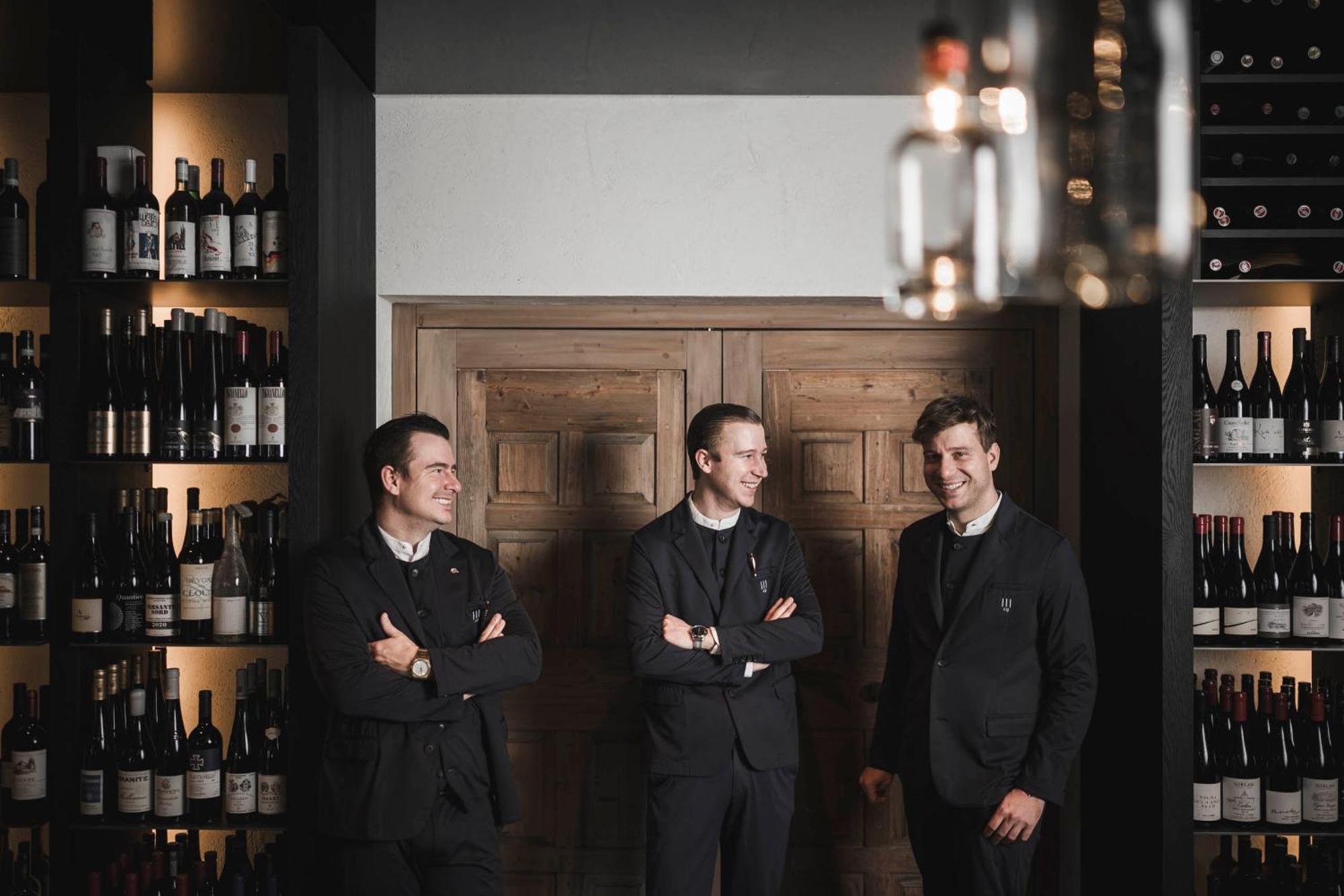 Santre Dolomythic Home Брессаноне Экстерьер фото The team of the restaurant